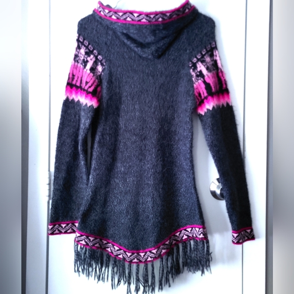 Grupo alpaca hooded fringe sweater - Picture 4 of 5